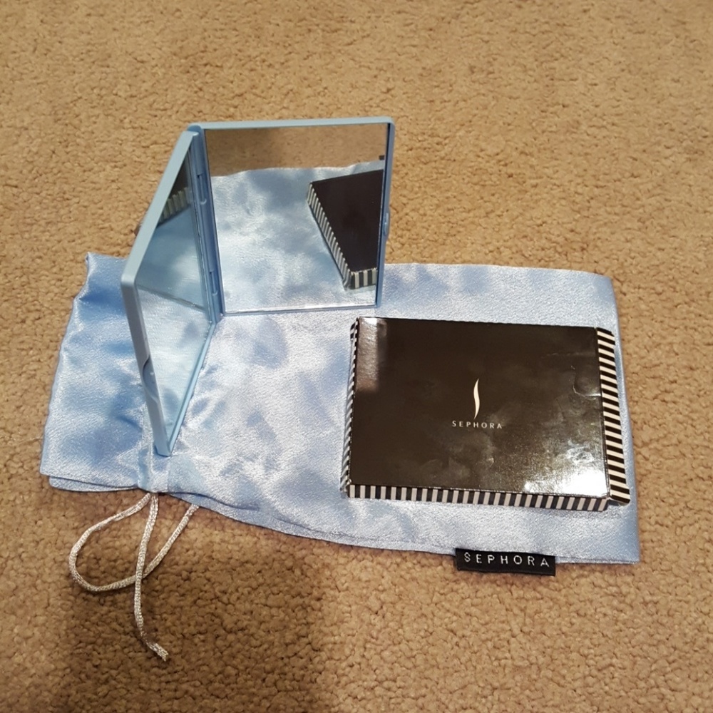Brand New Sephora Mirror giftset.